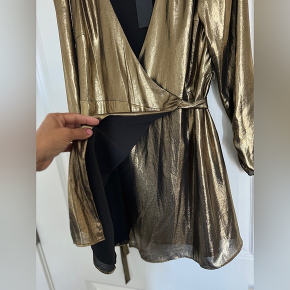 Gianni Bini Noa Metallic Lame V-Neck Long Sleeve A-Line
Wrap Dress NWT Size M - Picture 9 of 12